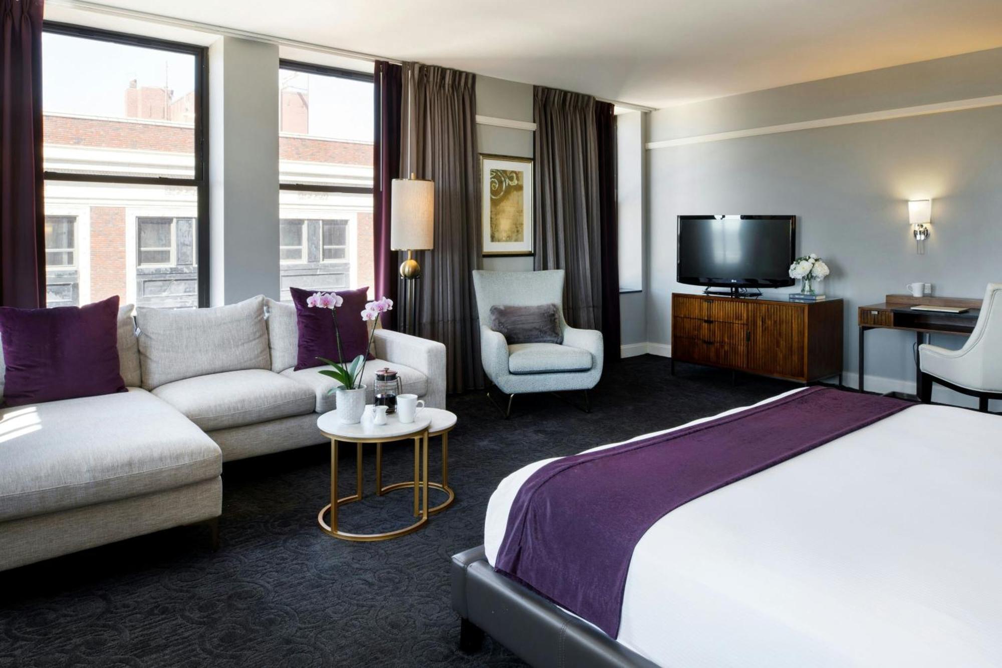 Hotel Ambassador Wichita, Autograph Collection