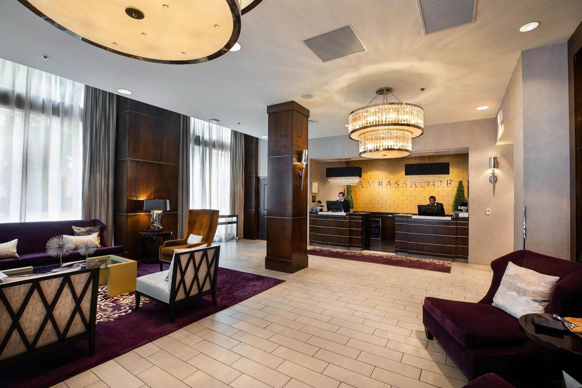 Ambassador Wichita, Autograph Collection Hotel 4*