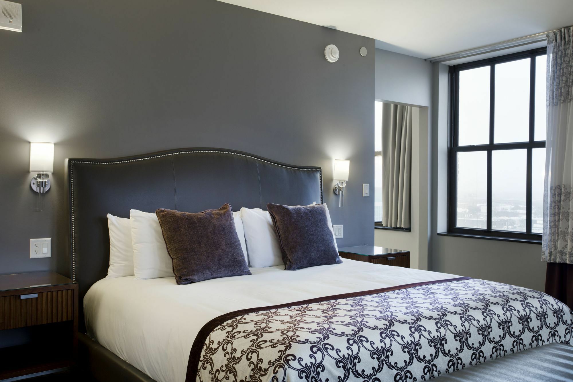 Hotel Ambassador Wichita, Autograph Collection